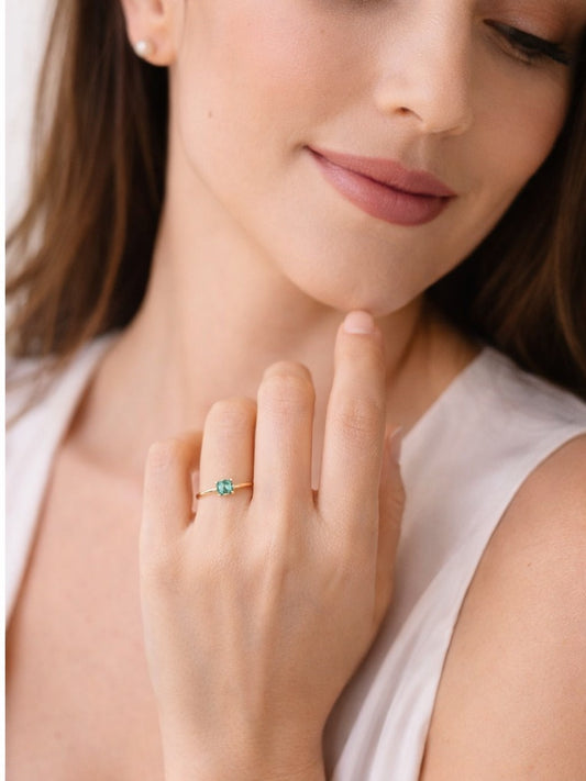 18k Gold Promise Ring with Natural Emerald