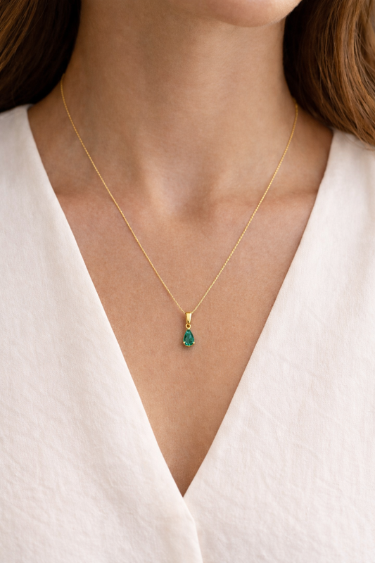 Natural Emerald Pendant in 18K Solid Gold – Vulcany Minimal Design