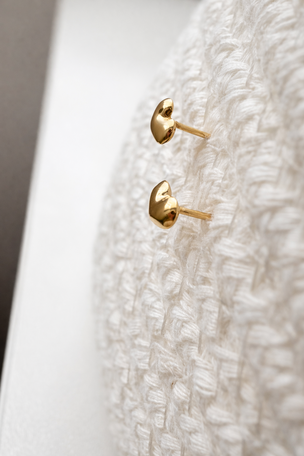 Heart Stud Earrings – 18K Yellow Gold | 6 mm