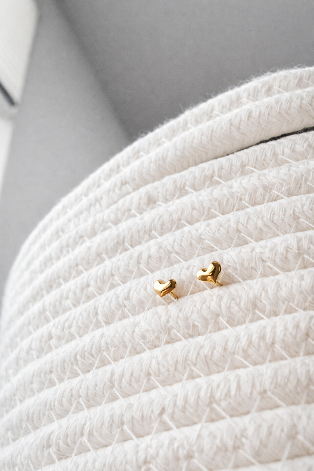Heart Stud Earrings – 18K Yellow Gold | 6 mm