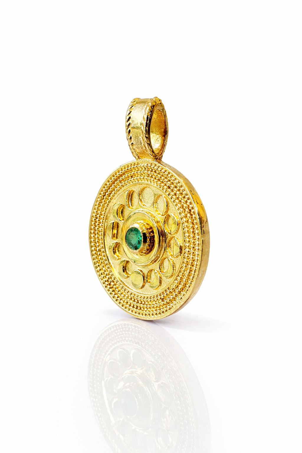 Moon Phase Pendant in 18K Gold with Natural Emerald – Exclusive Vulcany Design