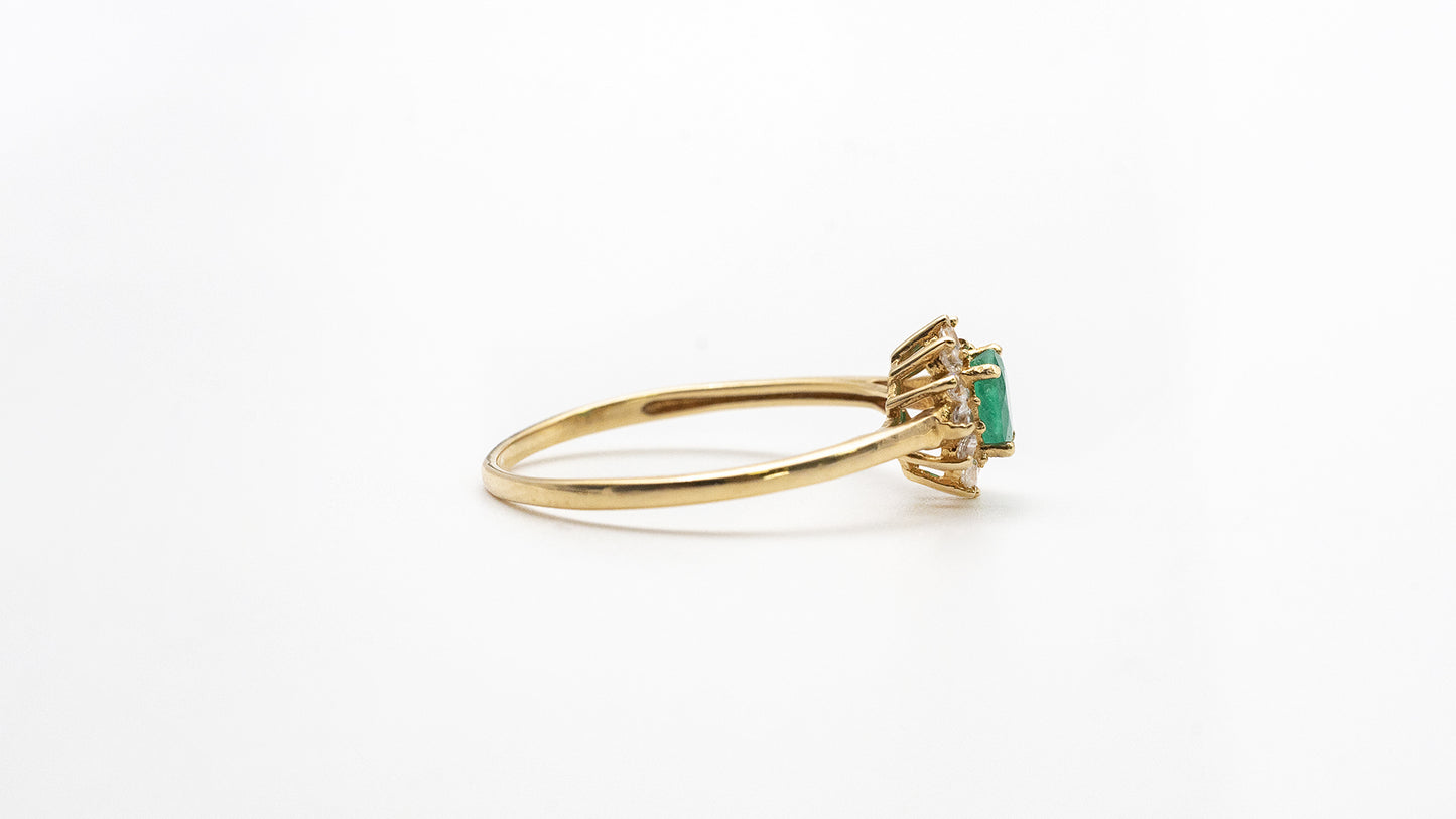 Emerald Ring in 18k Gold